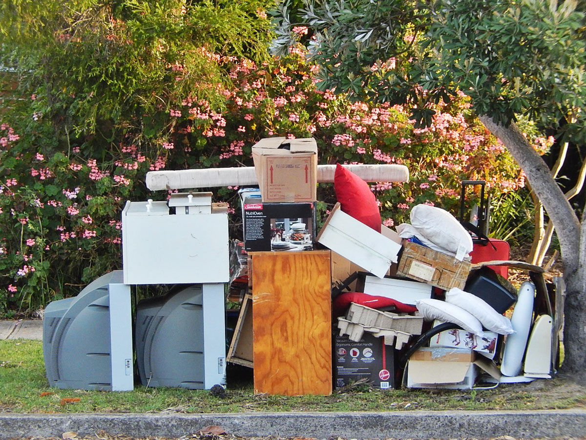 Junk Rubbish Removal Meadows Villa Dubai